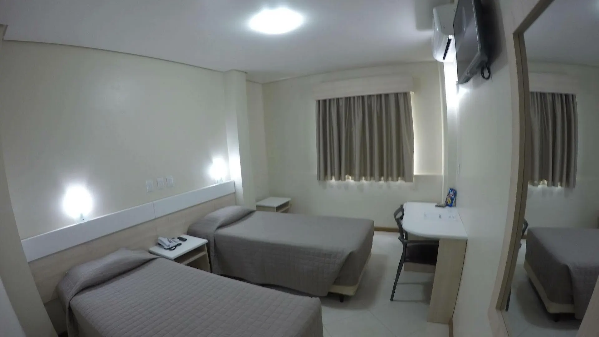 Hotel Express Savoy Centro Histórico Porto Alegre Brasil